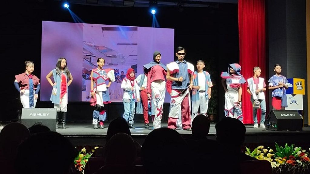 Pentas Seni RRI Surabaya Jadi Ajang Kolaborasi Anak Muda dan UMKM Lokal
