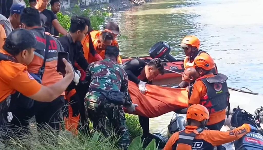 Dua Pemancing ikan Hilang Tenggelam di Surabaya, Satu Ditemukan dalam kondisi Tewas