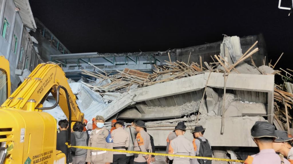 Kesaksian dan Bunyi Retakan pada Rakaat Kedua Ketika Ponpes di Sidoarjo Runtuh