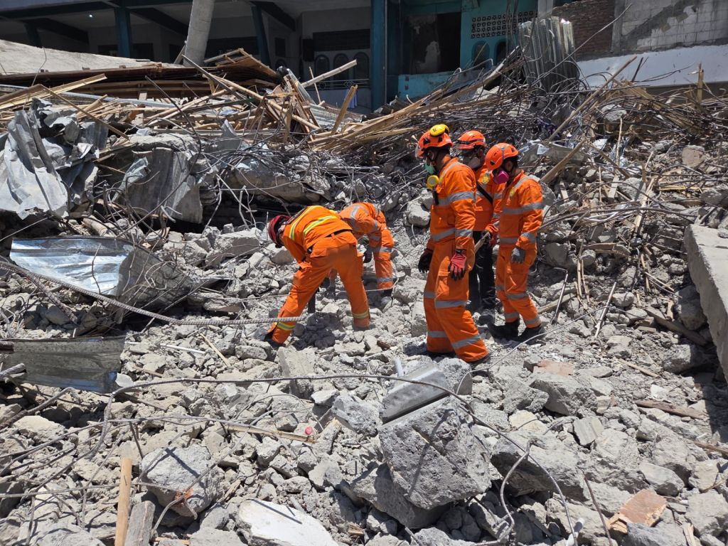 Hari Ketujuh Pencarian, Korban Meninggal Ponpes Al-Khoziny Naik Jadi 45
