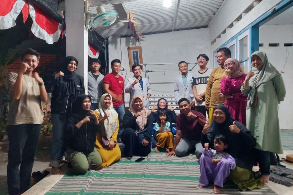 Mahasiswa PENS Kembangkan Inovasi APENS-IOT untuk Dukung Petani Urban di Bangkalan