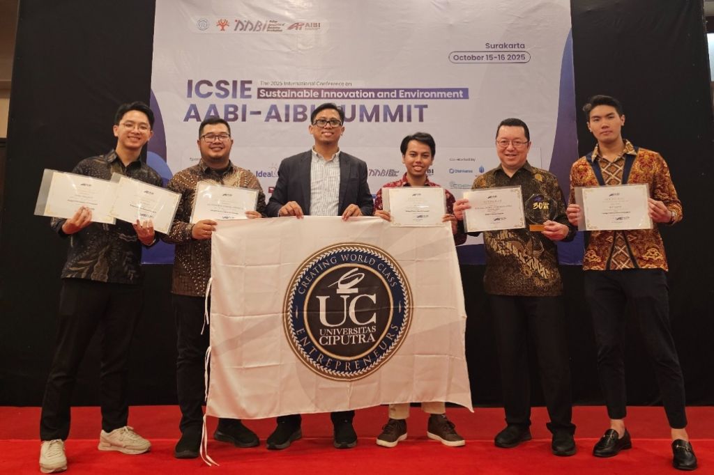 UC Ventures Raih AIBI Award 2025, Cetak Startup Mahasiswa Siap Bersaing di Pasar Nyata