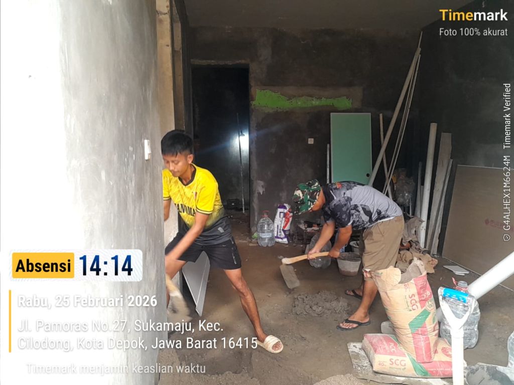 2. Sinergi TNI-Polri dan Warga, Tiga RTLH di Cilodong Dikebut