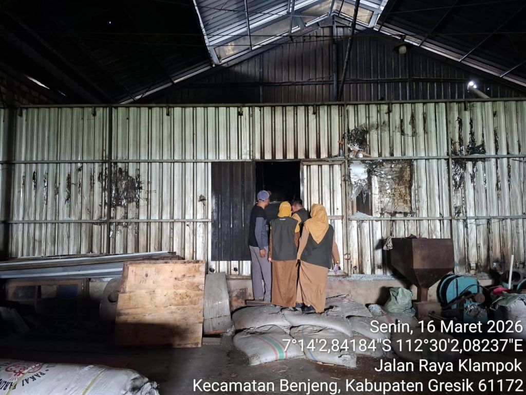 Izin Dagang, Produksi Jalan: DLH Gresik Bongkar Aktivitas Pabrik Plastik di Benjeng