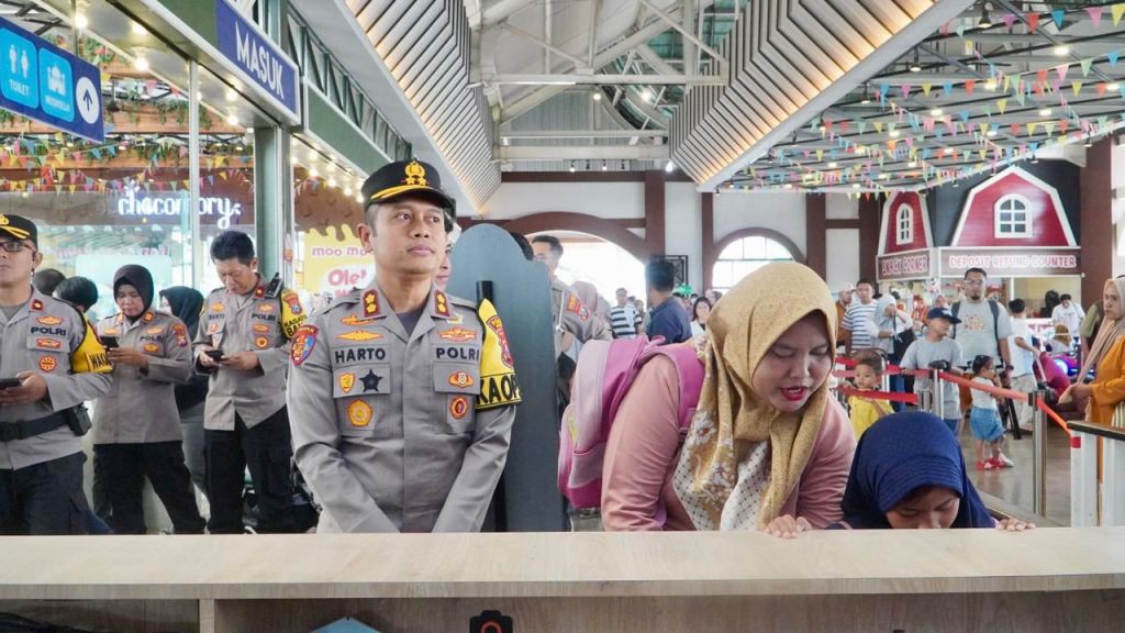 Pastikan Wisata Aman Saat Lebaran, Kapolres Pasuruan Turun Langsung ke Cimory Prigen