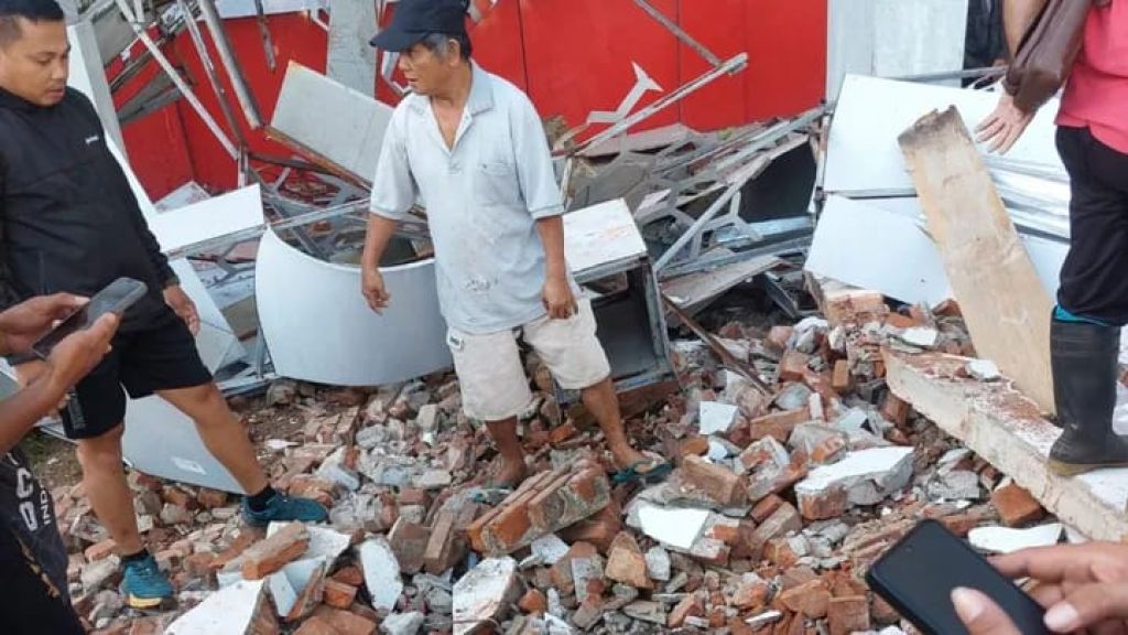 Gempa M 7,6 Guncang Sulawesi Utara, Warga Panik hingga Terjadi Anomali Air Laut