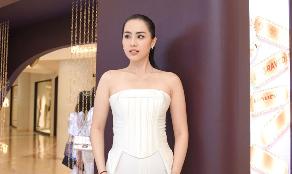 Dari Bangku Sekolah ke Panggung Fashion, Eudia Isabella Ukir Karier Gemilang