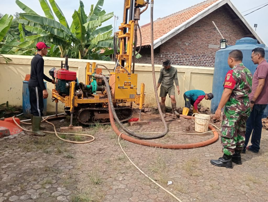 Penuhi Kebutuhan Air Bersih, Sumur Bor Program Unggulan TMMD Kodim Cilegon di Kampung Candi Capai 90 Persen