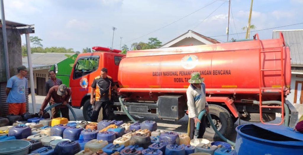 Jateng Salurkan 3,25 Juta Liter Air Bersih untuk Warga Terdampak Kekeringan